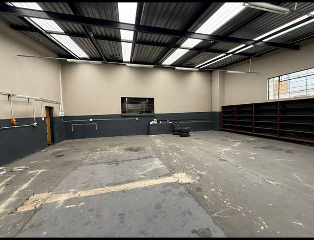 850M² WAREHOUSE TO LET IN CHLOORKOP